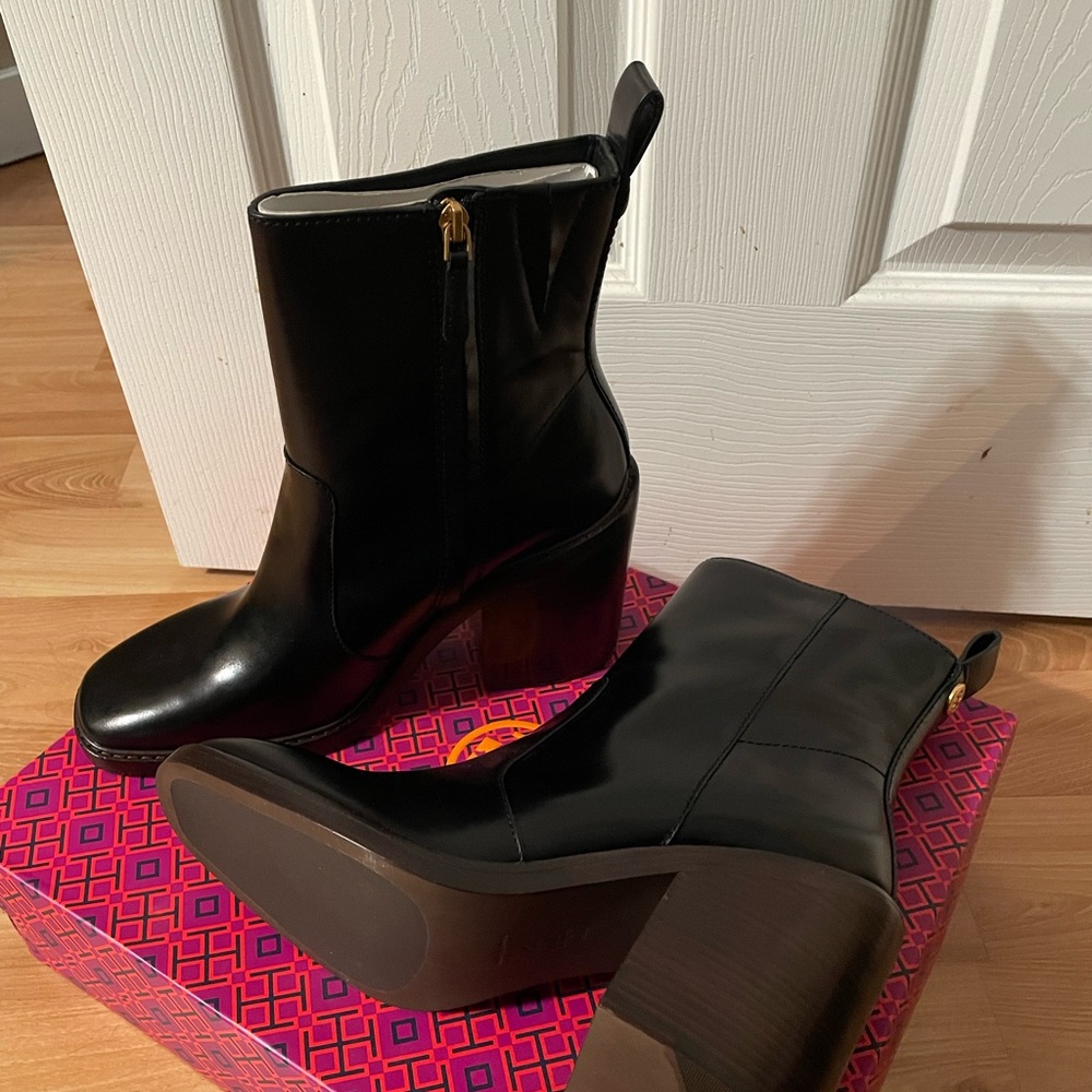 NWT Tory Burch Boots